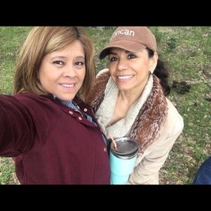 Meet your Posher, Ana